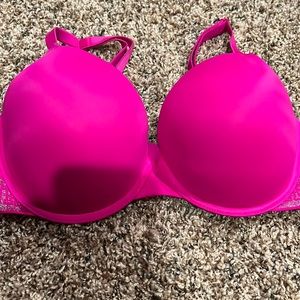 Victoria’s Secret PINK push-up bra